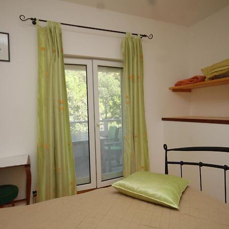 Seaside Secluded Apartments Cove Karkavac - Scedro, Hvar - 8801 젤사 객실 사진